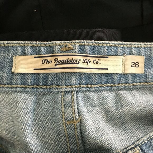 The Roadster Life Co. Jeans Womens Sz 26 Light Capri Distressed Boyfriend Fit - Picture 6 of 10